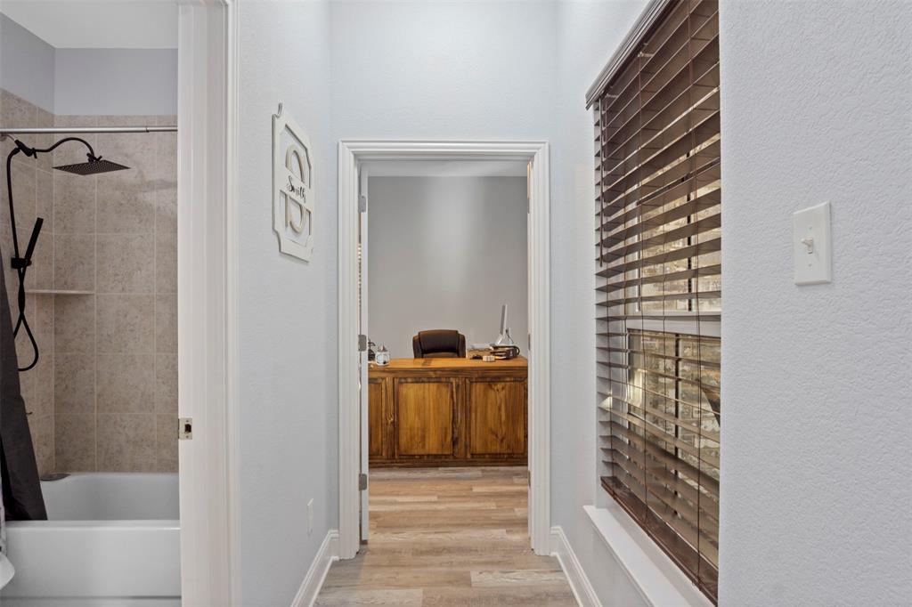 211 Debbie Way Red Oak, TX 75154 - Photo 25 of 39