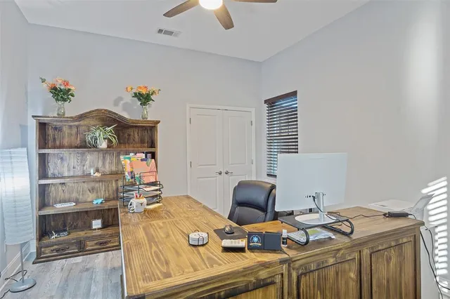 $430,000 | 211 Debbie Way, Red Oak, TX 75154