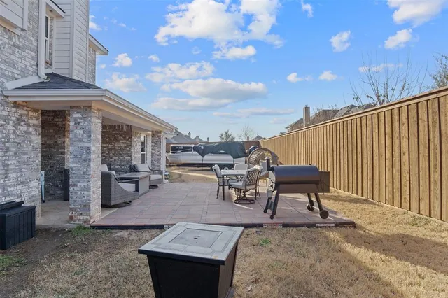$430,000 | 211 Debbie Way, Red Oak, TX 75154