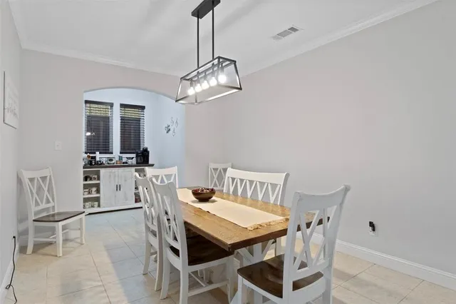 $430,000 | 211 Debbie Way, Red Oak, TX 75154