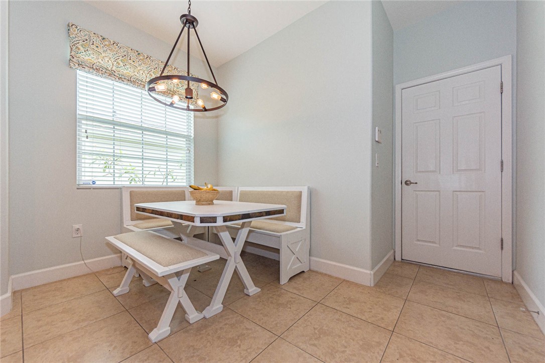4250 Diamond Square Vero Beach, FL 32967 - Photo 6 of 19