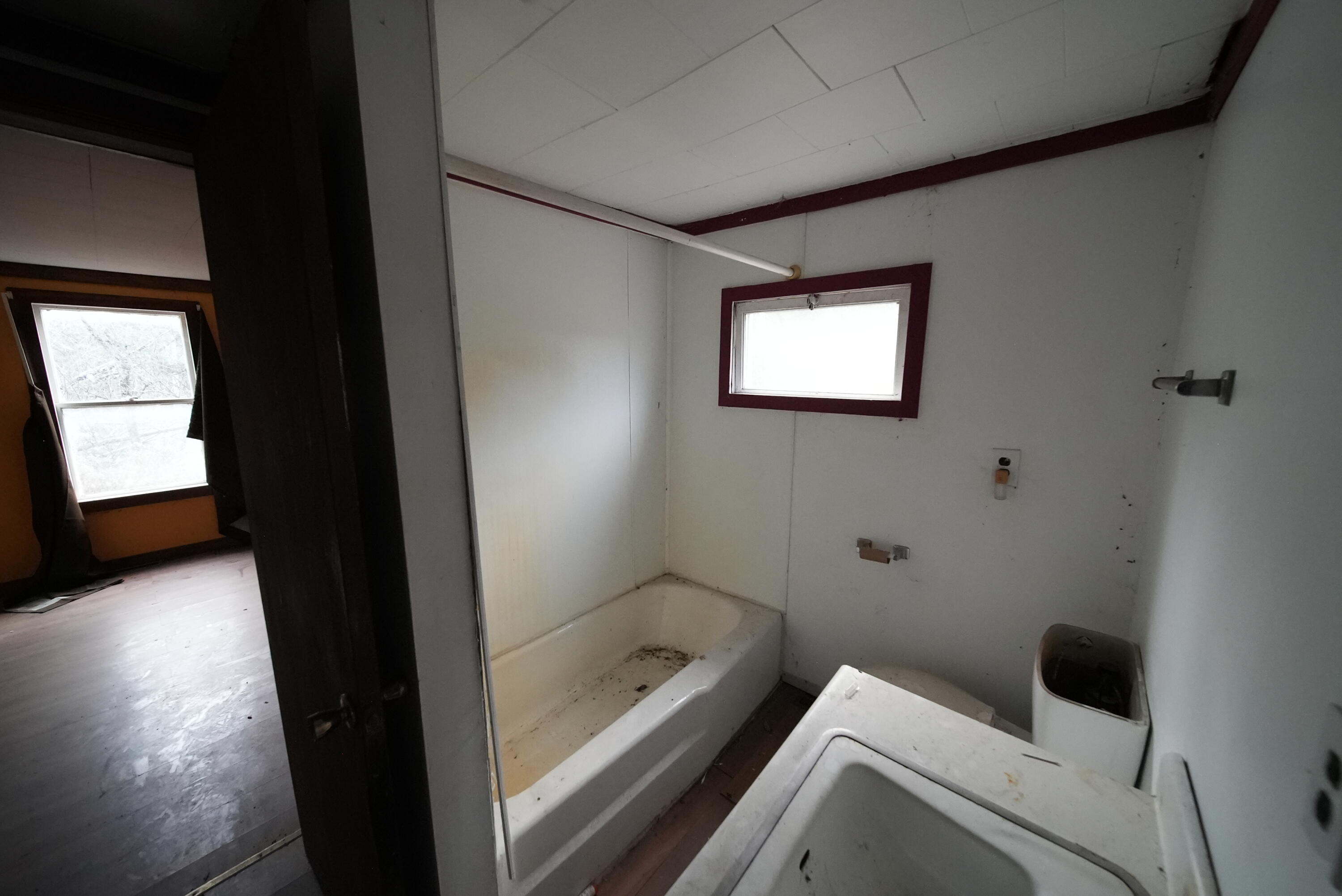 228 U.S. Rte 1 Bridgewater, ME 04735 - Photo 12 of 32 DSC00158