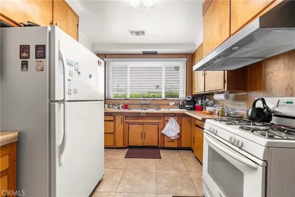 $850,000 | 640 West Palmer Street, Compton, CA 90220