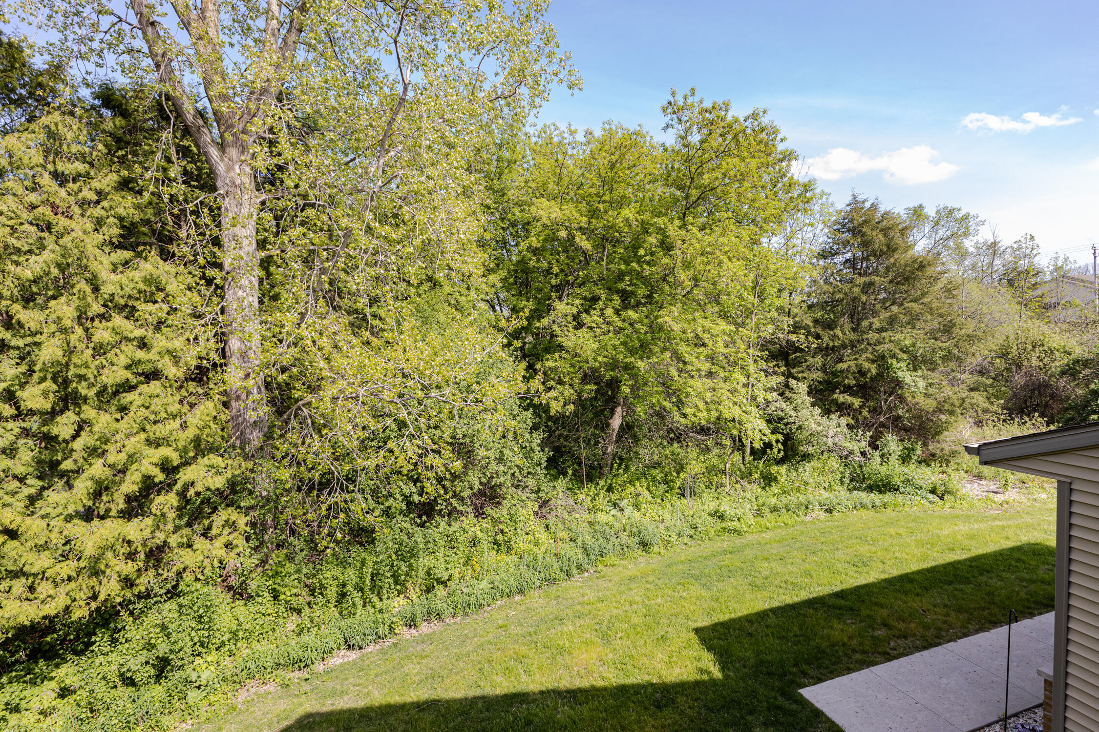984 Spring Court Newburg, WI 53095 - Photo 20 of 21 Serence & seclusion