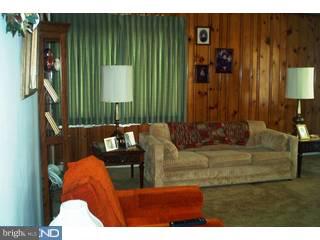 1313 New Rodgers Road Levittown, PA 19056 - Photo 3 of 5 Gallery Image 3