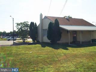 1313 New Rodgers Road Levittown, PA 19056 - Photo 5 of 5 Gallery Image 5