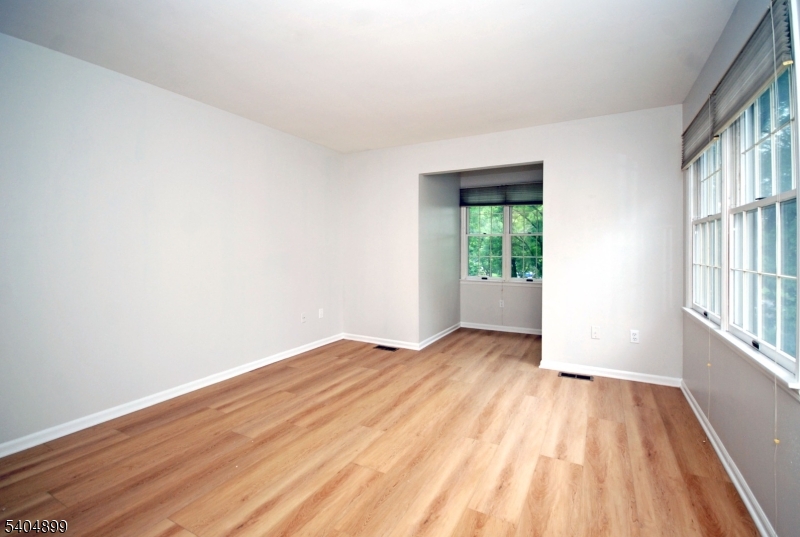 3 Valley View Court Bedminster, NJ 07921 - Photo 17 of 28