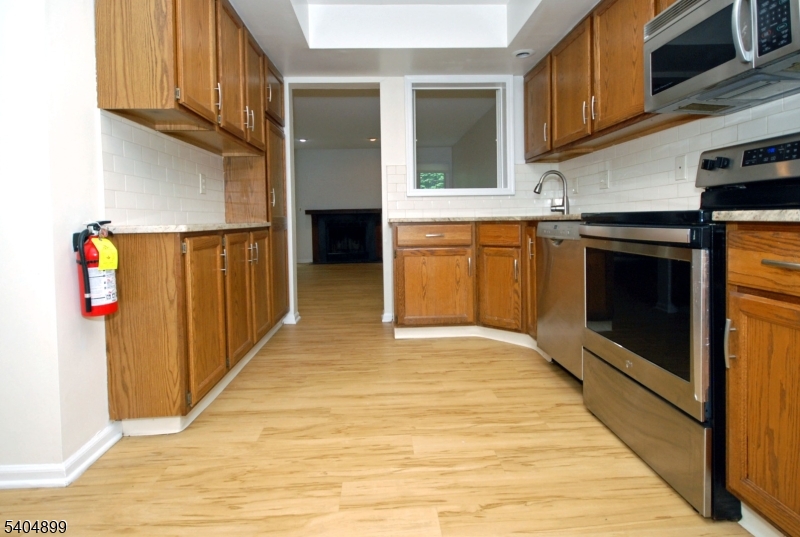 3 Valley View Court Bedminster, NJ 07921 - Photo 9 of 28