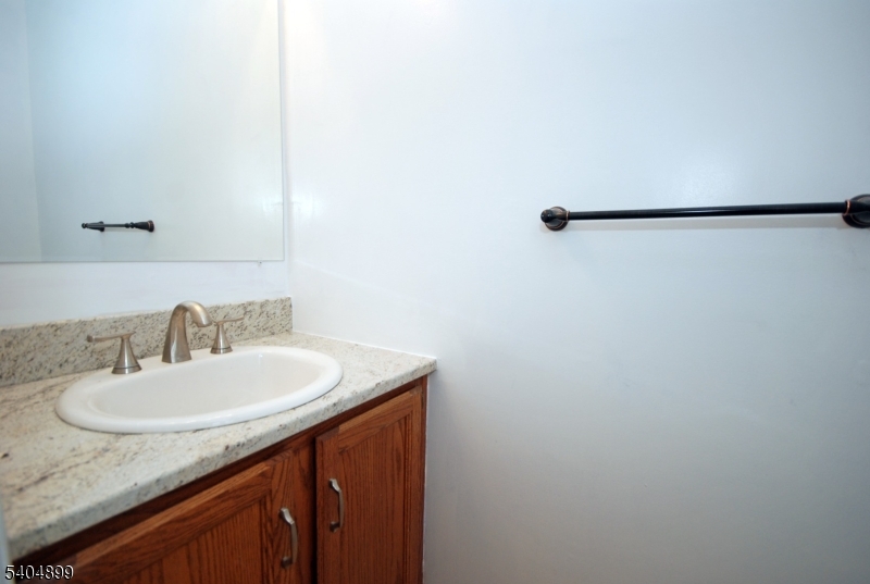 3 Valley View Court Bedminster, NJ 07921 - Photo 10 of 28