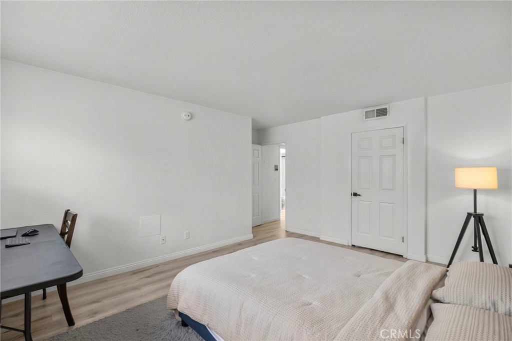 11274 Morrison Street, Unit 2 North Hollywood, CA 91601 - Photo 15 of 37 Bedroom 1 (Primary Bedroom) with Walk-In Closet & Additional Closets