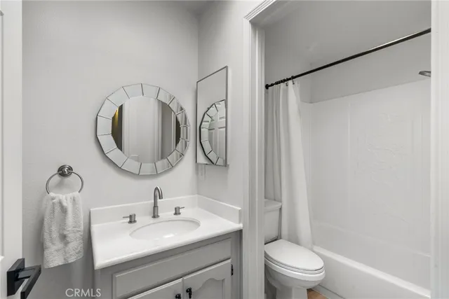 $605,000 | 11274 Morrison Street, Unit 2, North Hollywood, CA 91601