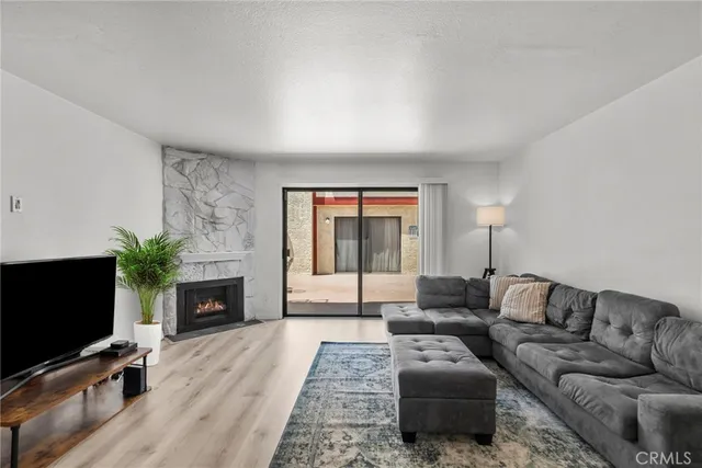$605,000 | 11274 Morrison Street, Unit 2, North Hollywood, CA 91601