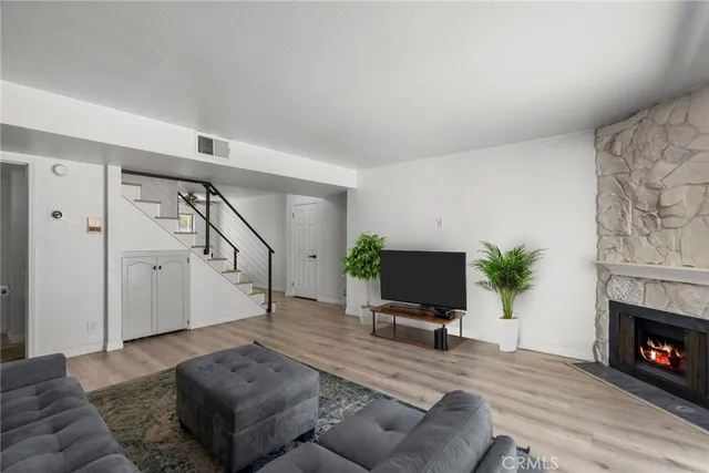 $605,000 | 11274 Morrison Street, Unit 2, North Hollywood, CA 91601