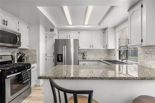 $605,000 | 11274 Morrison Street, Unit 2, North Hollywood, CA 91601