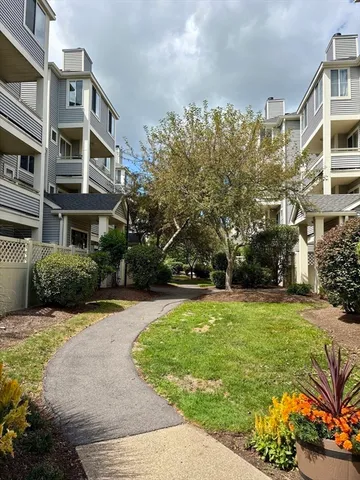 $463,000 | 200 Falls Boulevard, Unit B305, Quincy, MA 02169