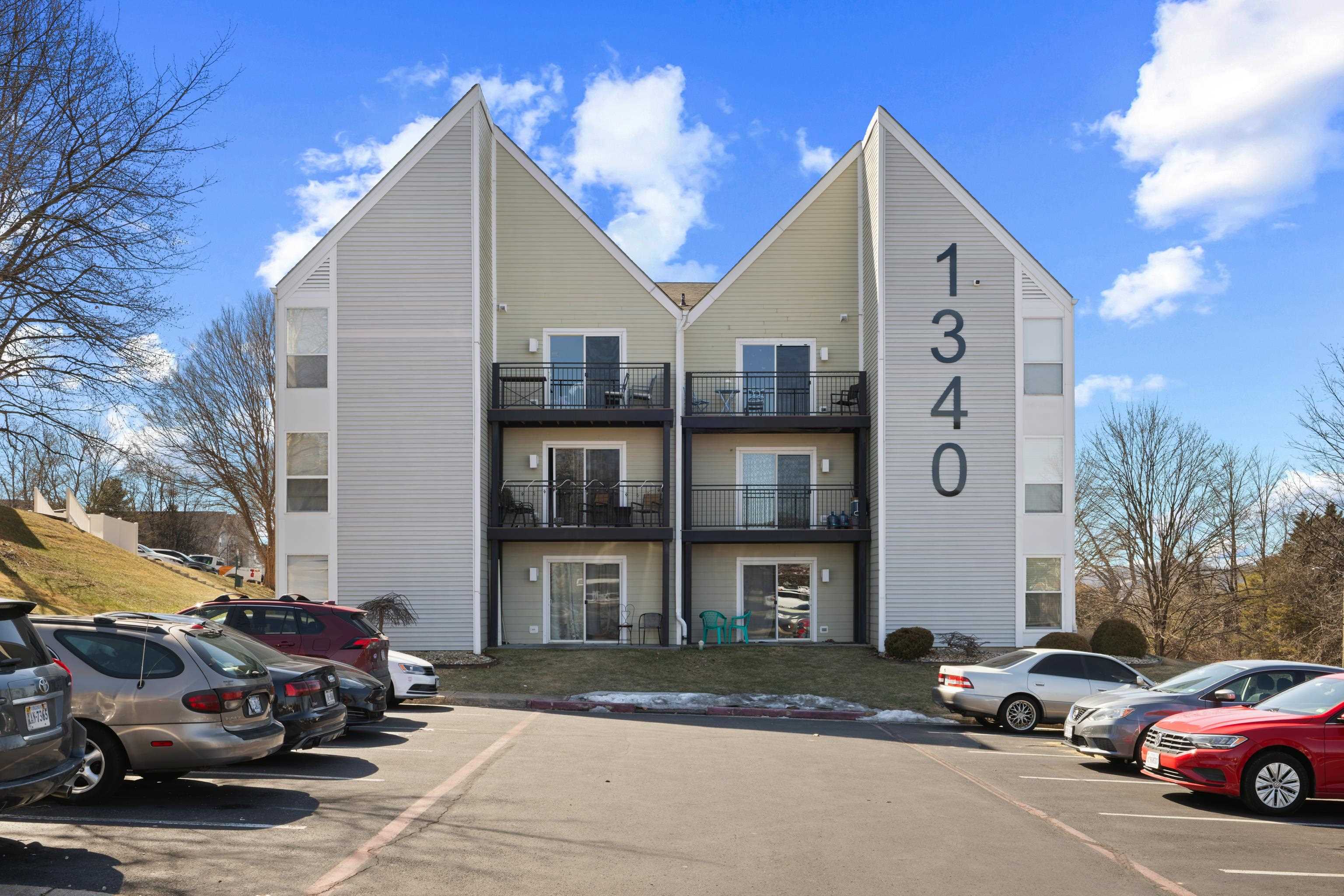 1340 Hunters Road, Unit D Harrisonburg, VA 22801 - Photo 2 of 35