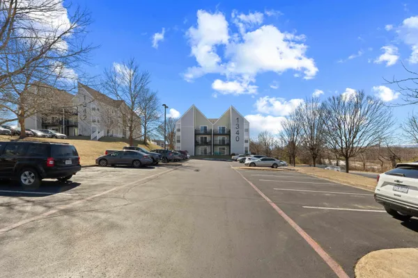 $194,000 | 1340 Hunters Road, Unit D, Harrisonburg, VA 22801