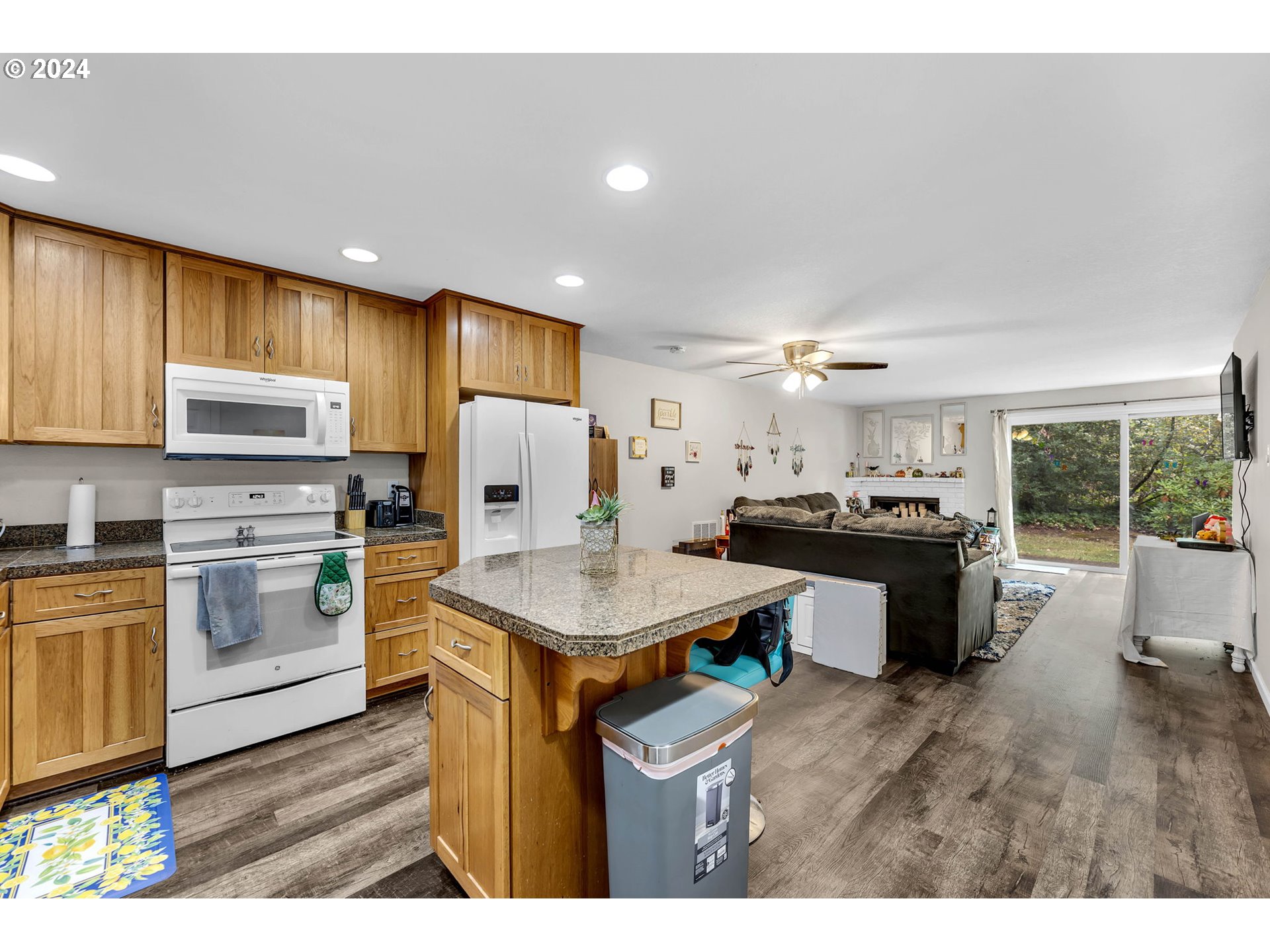 4117 Northeast 8th Street Gresham, OR 97030 - Photo 2 of 13 Kitchen/Living Room