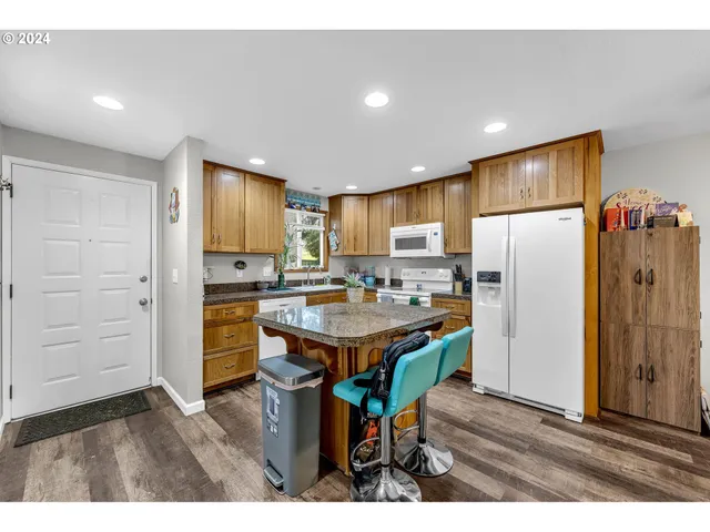 $300,000 | 4117 Northeast 8th Street, Gresham, OR 97030