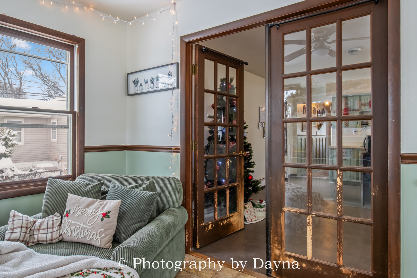 545 South Fraser Avenue Kankakee, IL 60901 - Photo 13 of 33 a living room with furniture