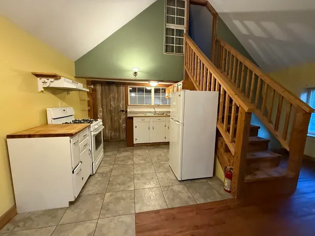 $2,000 | 9 Depot Road, Unit CARRIAGE HOUSE, Chichester, NH 03258