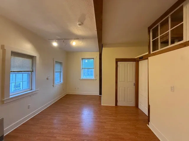 $2,000 | 9 Depot Road, Unit CARRIAGE HOUSE, Chichester, NH 03258