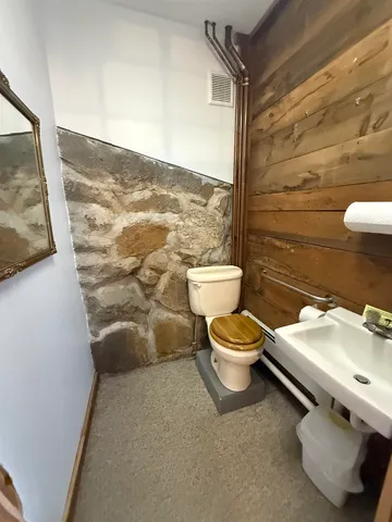 $2,000 | 9 Depot Road, Unit CARRIAGE HOUSE, Chichester, NH 03258