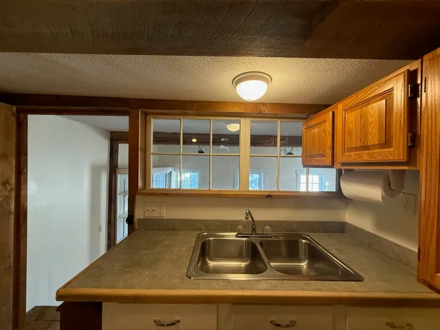 $2,000 | 9 Depot Road, Unit CARRIAGE HOUSE, Chichester, NH 03258