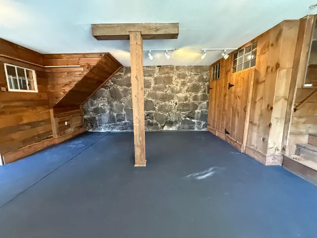 $2,000 | 9 Depot Road, Unit CARRIAGE HOUSE, Chichester, NH 03258