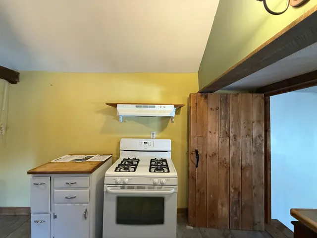 $2,000 | 9 Depot Road, Unit CARRIAGE HOUSE, Chichester, NH 03258