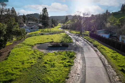 $1,365,000 | 2080 Essenay Avenue, Walnut Creek, CA 94597