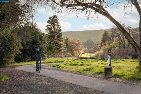 $1,365,000 | 2080 Essenay Avenue, Walnut Creek, CA 94597