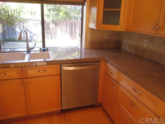 1038 Glen Arbor Drive Encinitas, CA 92024 - Photo 10 of 25