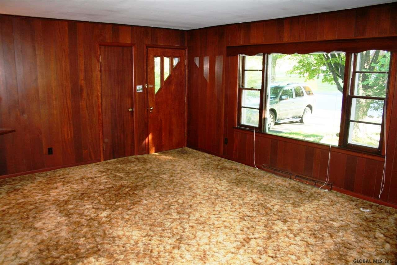 24 Friar Tuck Road Albany, NY 12203 - Photo 5 of 19 Photo 5