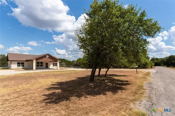 $390,000 | 534 County Road 3081, Lampasas, TX 76550