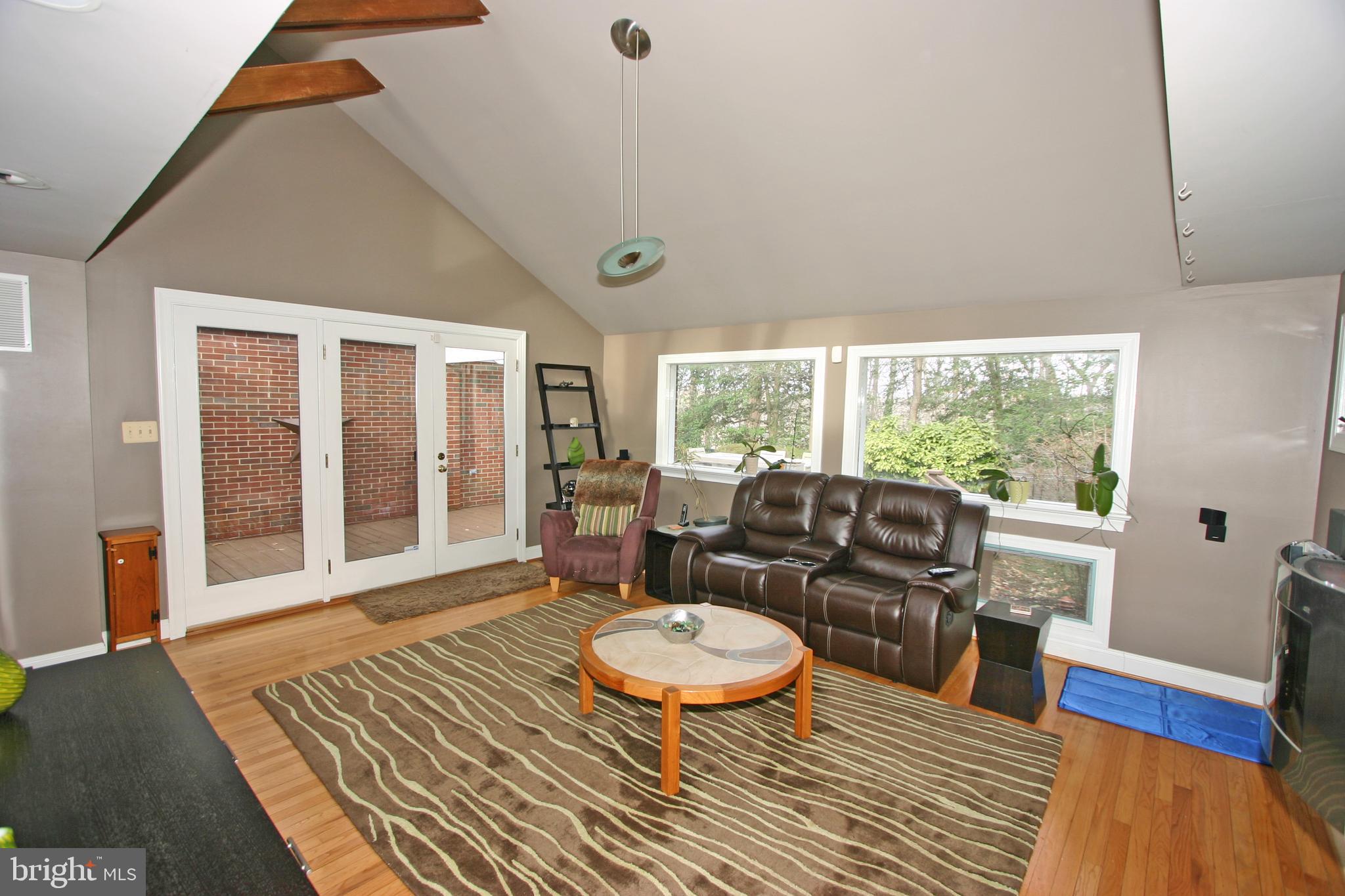 6613 Ridgeway Drive Springfield, VA 22150 - Photo 15 of 56 Family Room