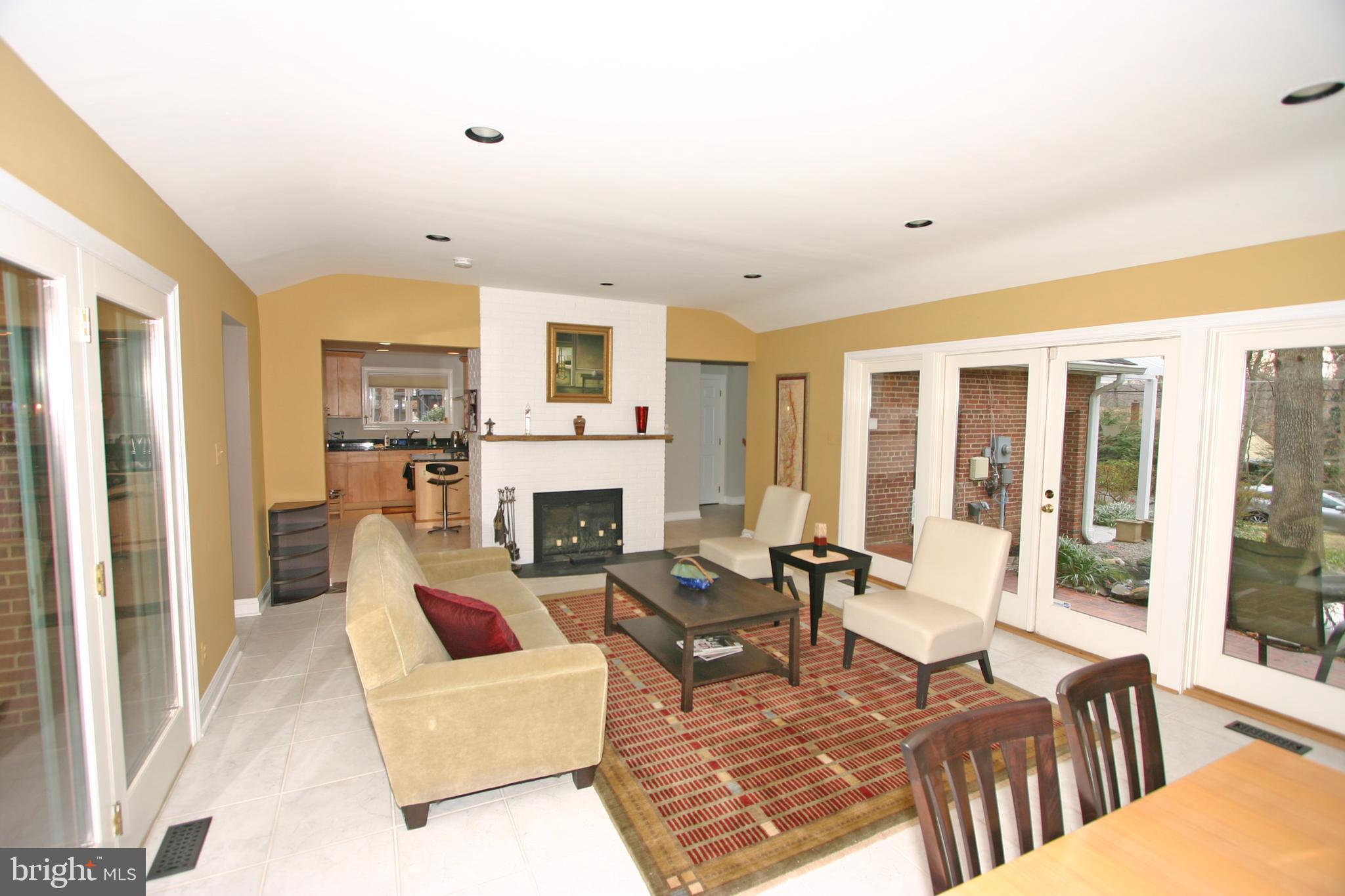 6613 Ridgeway Drive Springfield, VA 22150 - Photo 3 of 56 Living Room with Dining Area