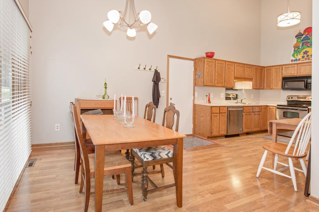 2577 Sumac Ridge White Bear Lake, MN 55110 - Photo 5 of 17 Gallery Image 5