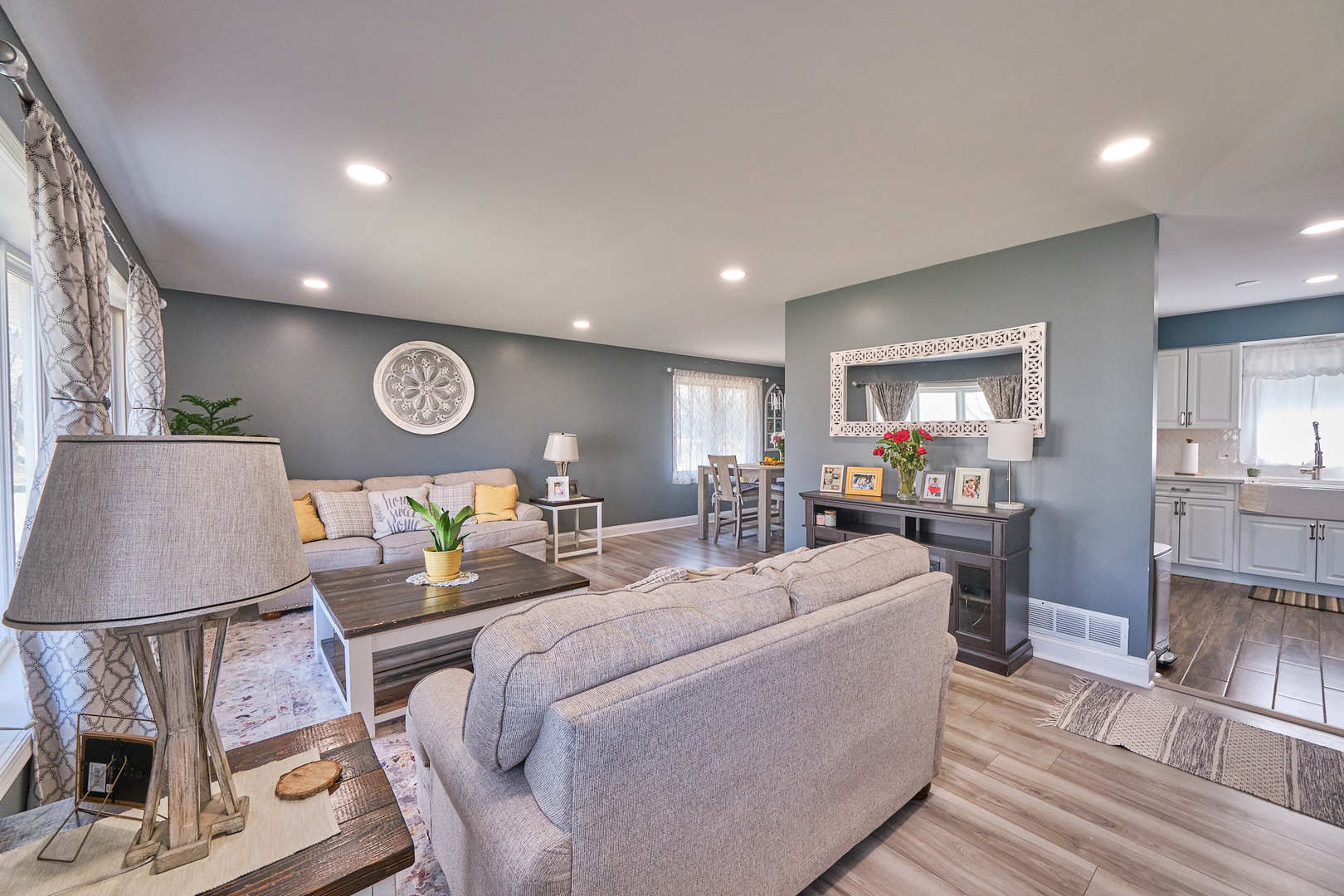 1115 Birch Road Homewood, IL 60430 - Photo 4 of 47 a living room with furniture and a window