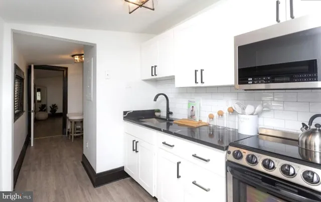 $945 | 606 Cathedral Street, Unit 3D, Baltimore, MD 21201