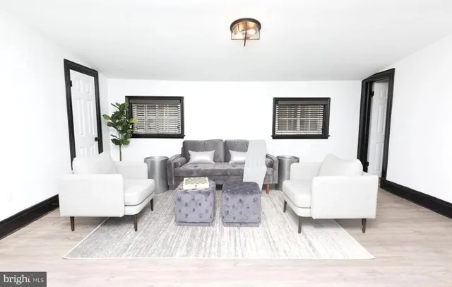 $945 | 606 Cathedral Street, Unit 3D, Baltimore, MD 21201