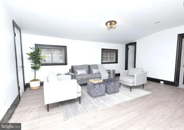 $945 | 606 Cathedral Street, Unit 3D, Baltimore, MD 21201