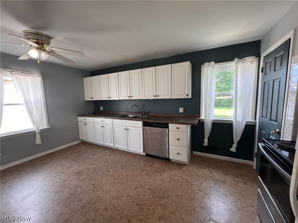 9326 Ackley Road Parma Heights, OH 44130 - Photo 9 of 17