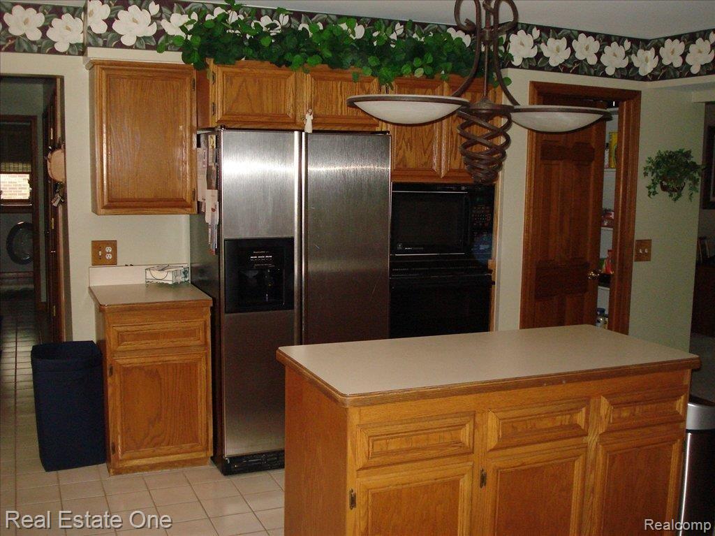 38839 Westchester Road Sterling Heights, MI 48310 - Photo 10 of 14 westchesterandcrystal 018