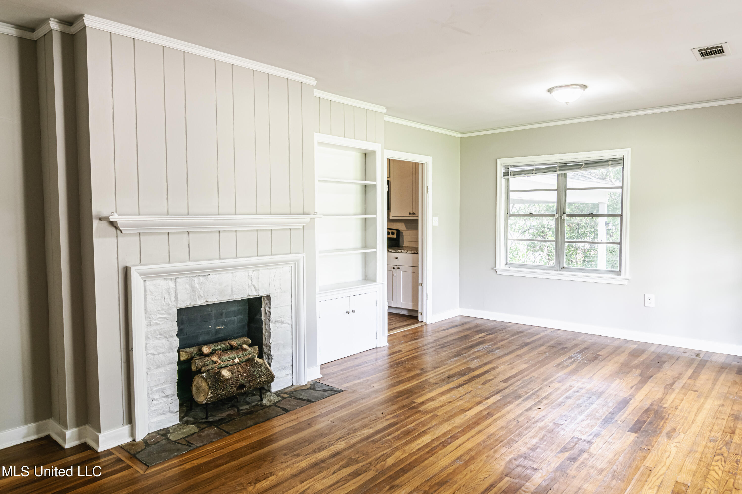 4551 Manila Drive Jackson, MS 39206 - Photo 3 of 27 12-DSC_0194