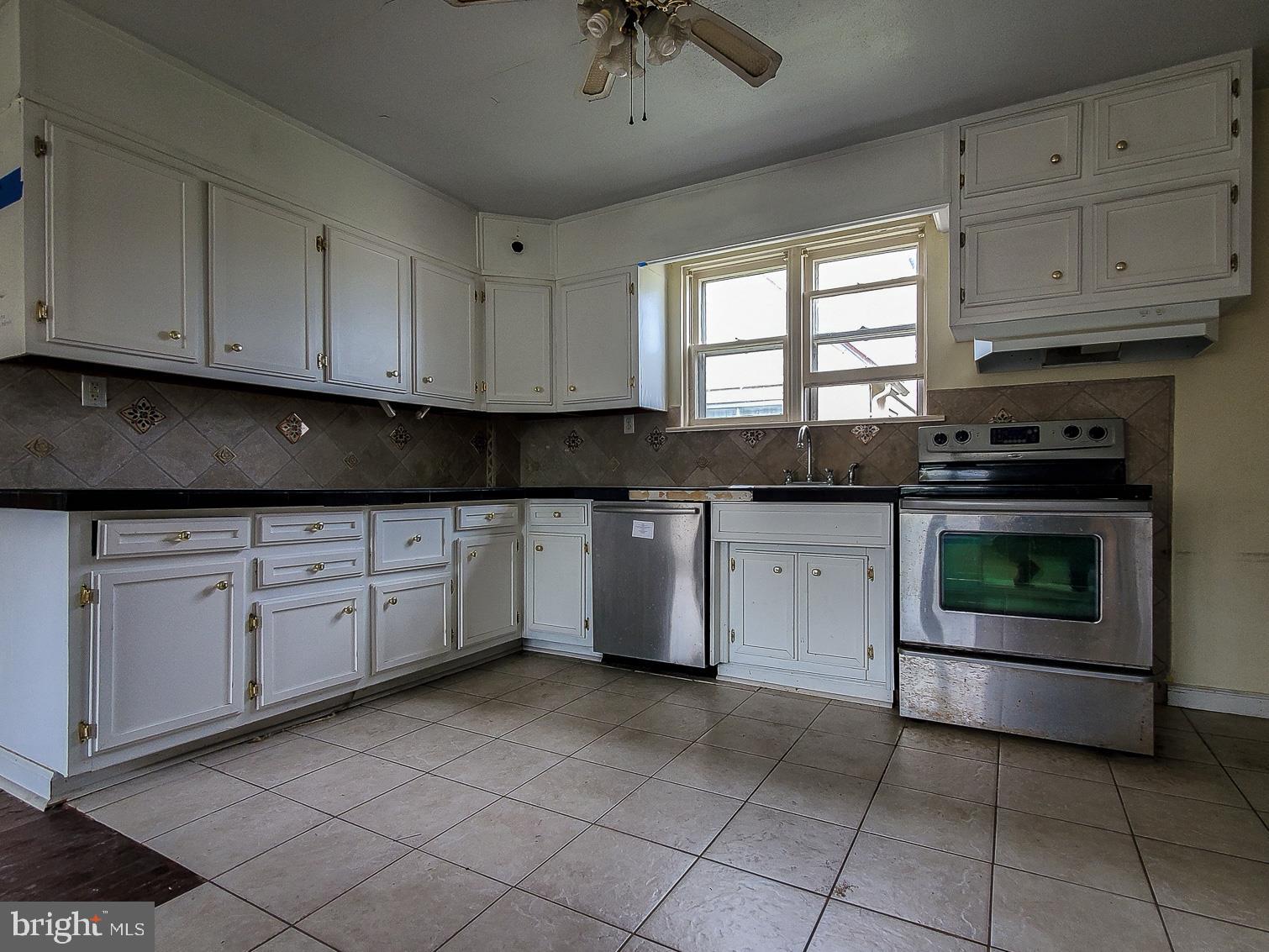 401 Foulke Road Ambler, PA 19002 - Photo 4 of 20 KITCHEN 1