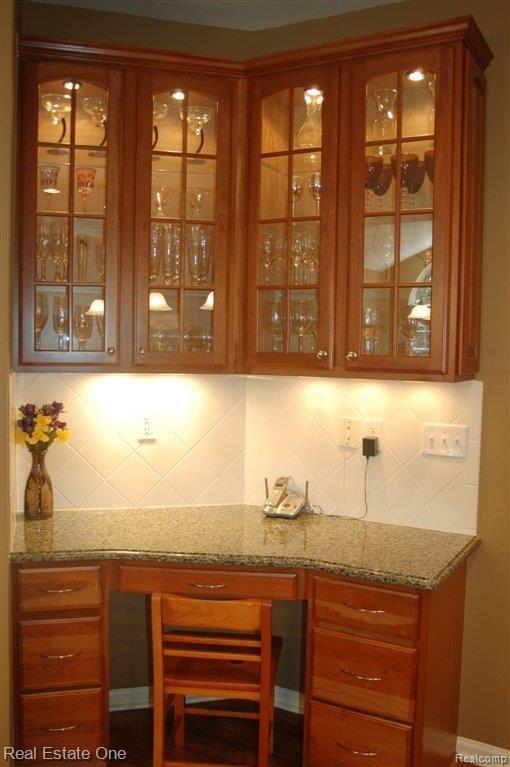 2453 Winding Brook Court, Unit 50 Rochester, MI 48309 - Photo 11 of 19 kitchen 2.JPG