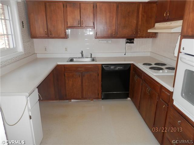 1300 Mormac Road Henrico, VA 23229 - Photo 4 of 9 Kitchen