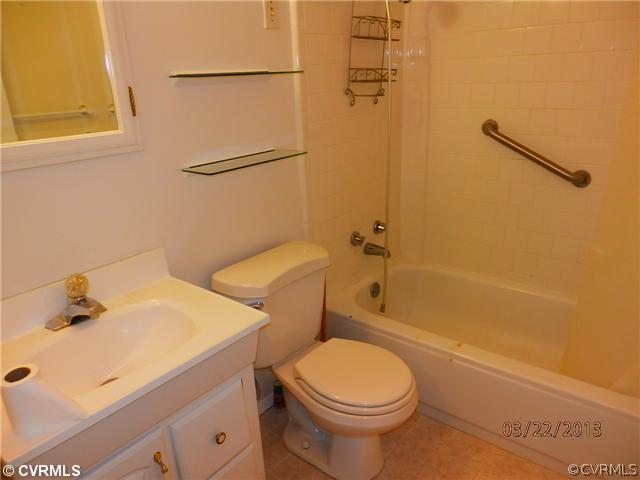 1300 Mormac Road Henrico, VA 23229 - Photo 7 of 9 Bathroom