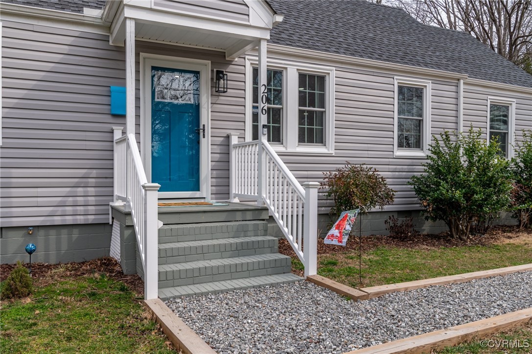 206 West McClellan Street Sandston, VA 23150 - Photo 3 of 24 a front view of a house with plants